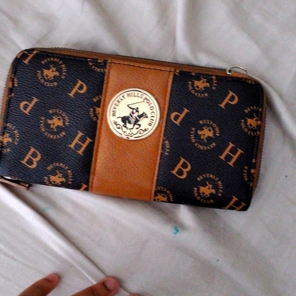 Wallet - Picture 1 of 2